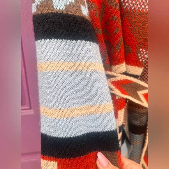 ANA Aztec wrap sweater size xs with belt - Picture 4 of 7